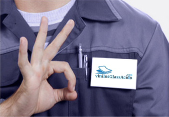 Instaladores de vinilos glaseados en Barcelona, vinilos glass, al ácido